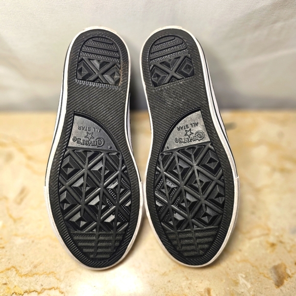 🛑 Converse All Star Black w/Neon Green Bugs Insects High-Top Sneaker Youth 2 - Picture 7 of 9